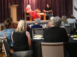 lloyd_reads_029